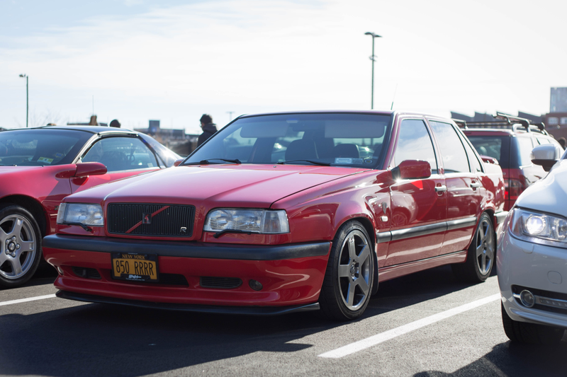 Illustration for article titled Here Is Your Gigantic Jalopnik Hurricane Relief Car Show Photo Gallery